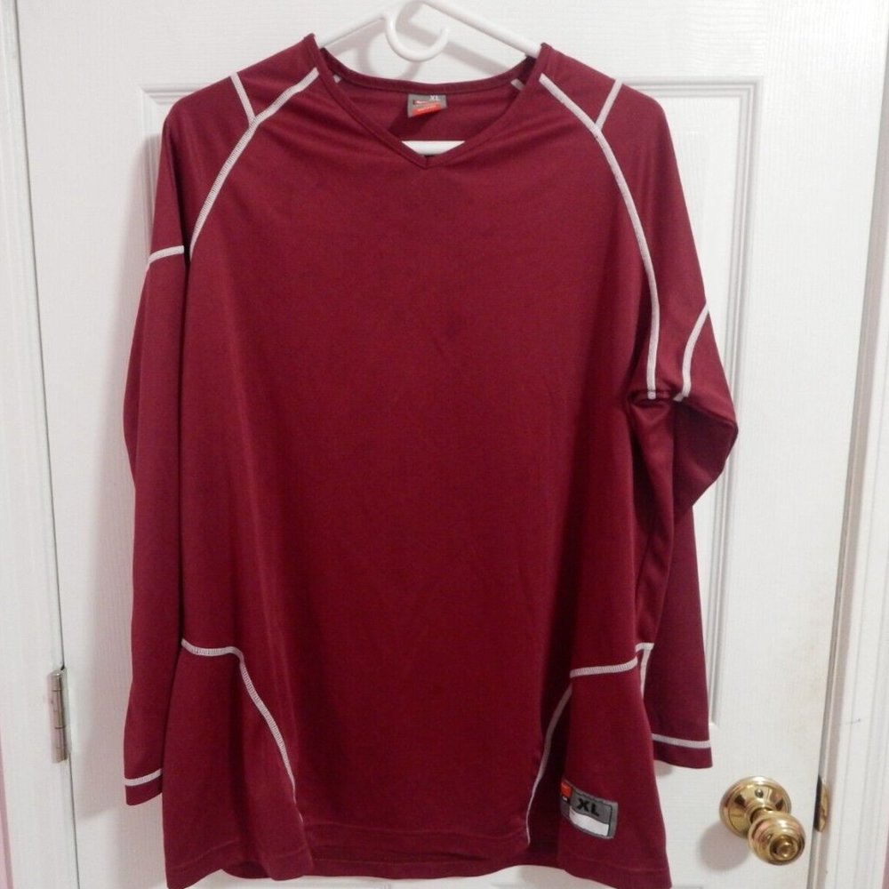 NIKE CENTER SWOOSH LOGO VINTAGE STYLE SWOOSH LONG SLEEVE T SHIRT DARK RED BLACK